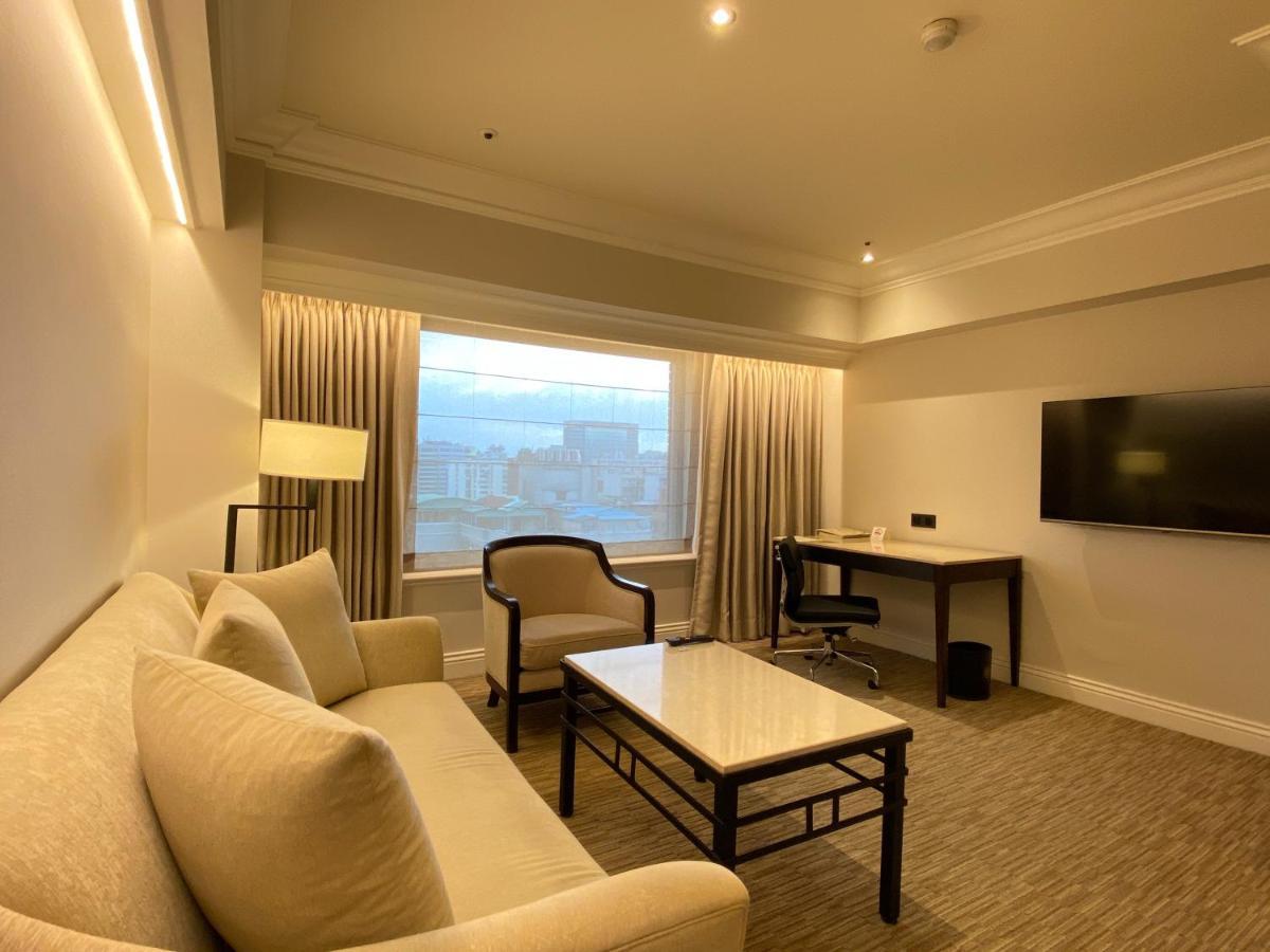 The Sherwood Taipei Eksteriør bilde A suite at the hotel