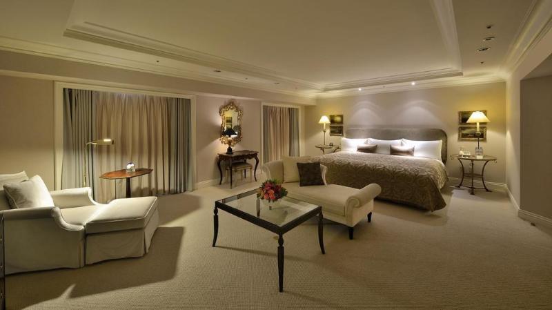 The Sherwood Taipei Eksteriør bilde A suite at the Mandarin Oriental, London