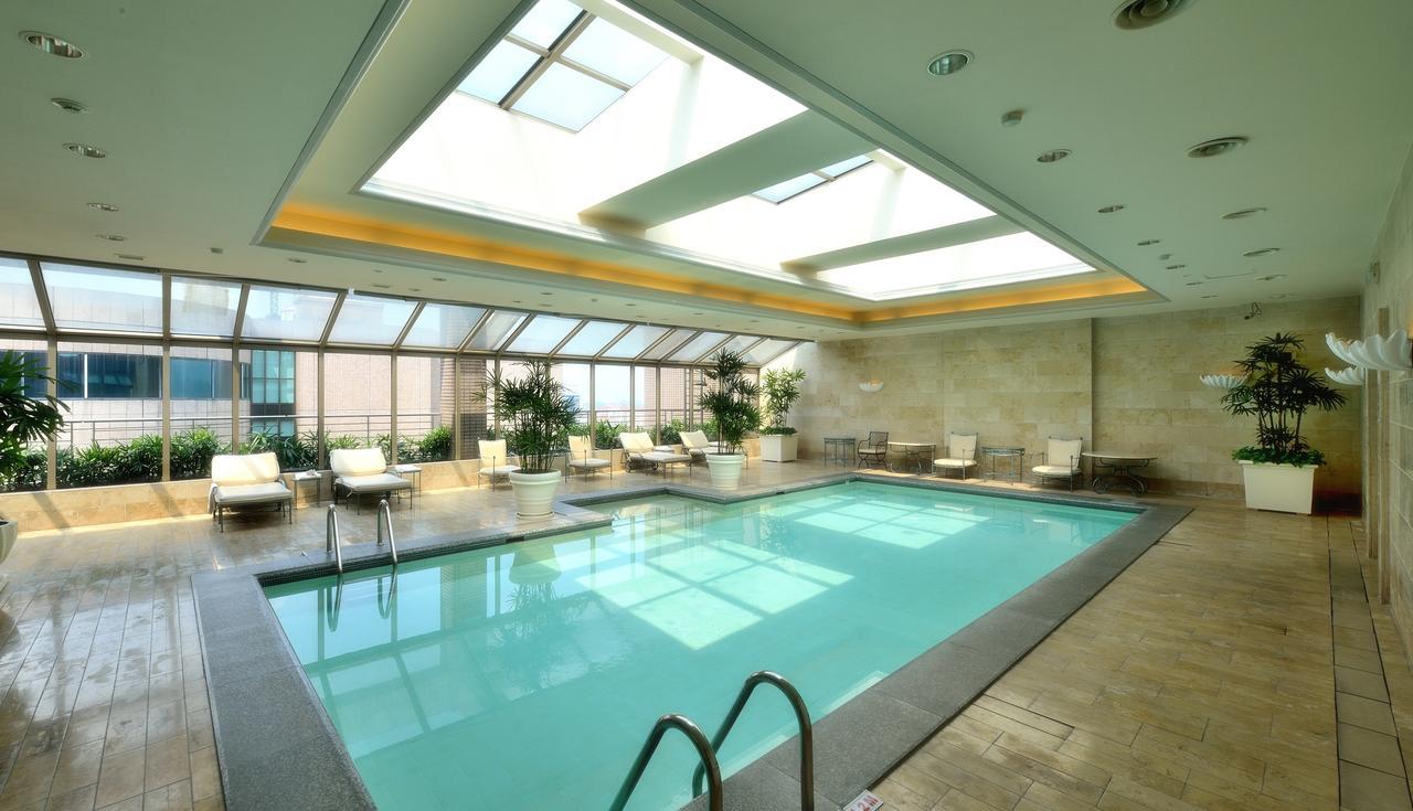 The Sherwood Taipei Eksteriør bilde The pool at the Four Seasons Hotel