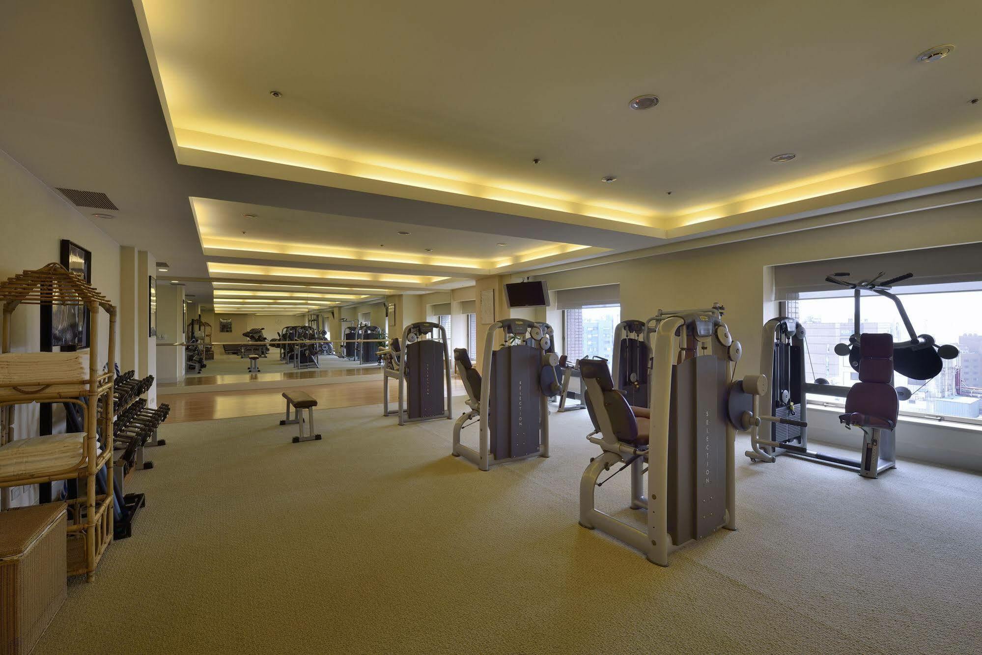 The Sherwood Taipei Eksteriør bilde The gym at the hotel